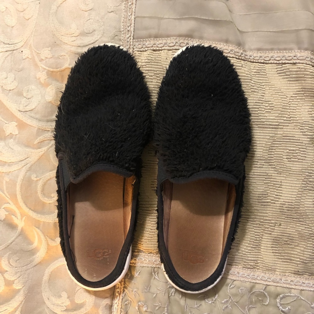 UGG slippers size 8